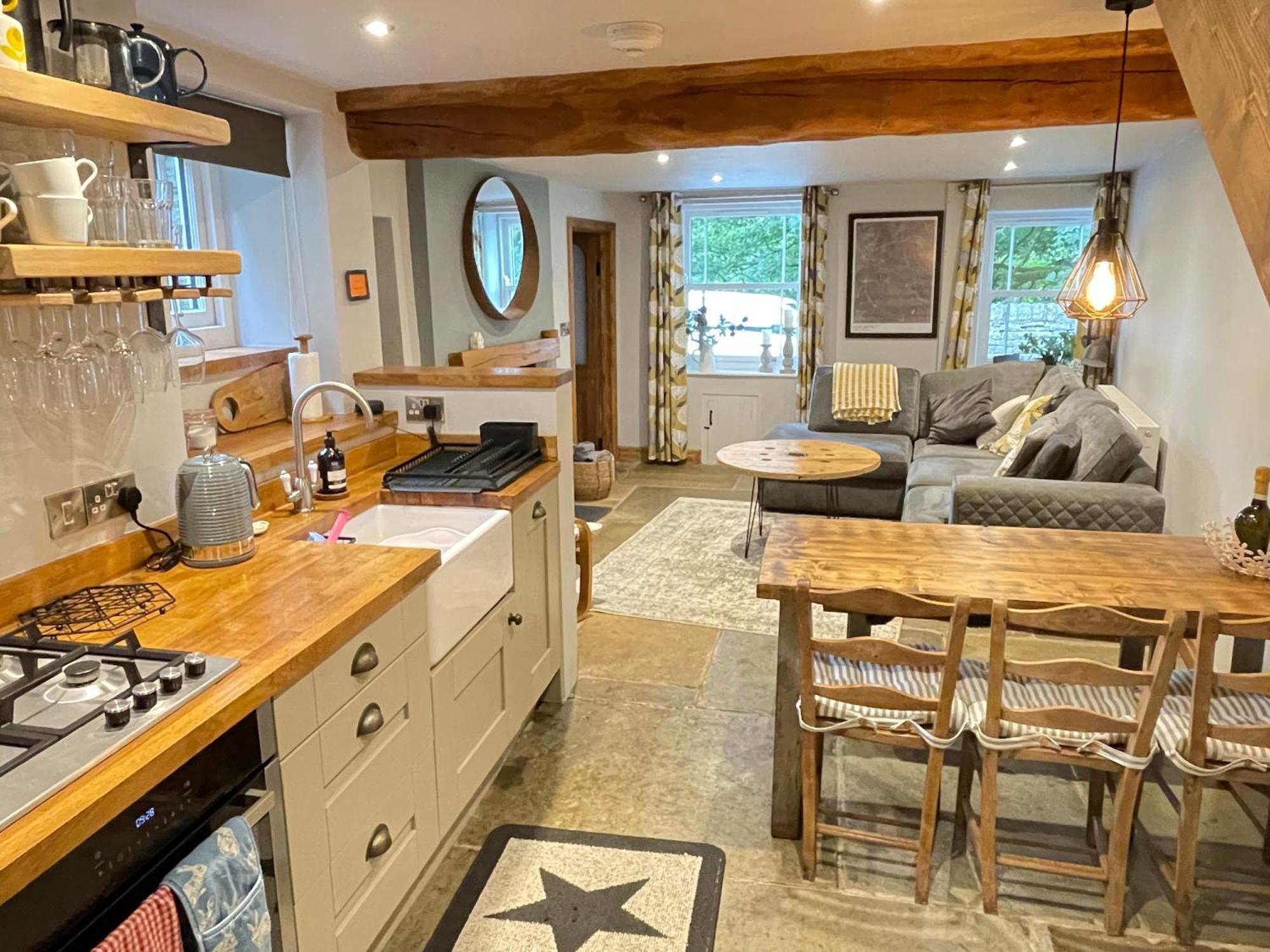 Weavers Cottage, Tideswell, Sleeps 6, Dog Friendly * Buxton (Derbyshire)